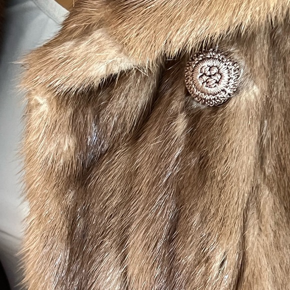 Beautiful Brown Mink Fur Coat - Picture 7 of 8